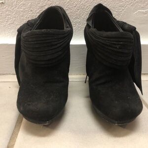 BALENCIAGA sz 37 BOW Black Suede BOOTIES HEELS